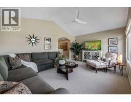 4pc Bathroom - 117 Crystal Green Court, Okotoks, AB T1S2K5 Photo 15