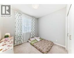 111 Redstone Crescent NE - photo 34