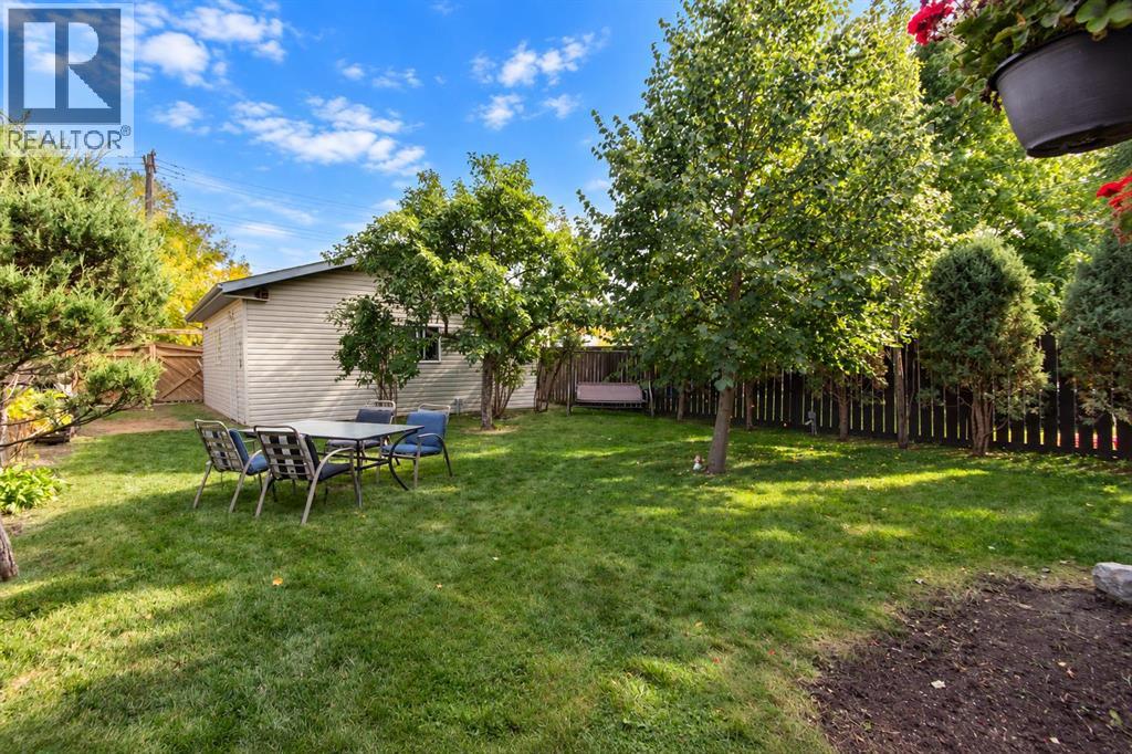 Listing photo – 5851 58 Avenue, Red Deer