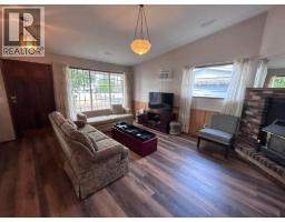 Dining room - 255 Cambie Road, Kelowna, BC V1X3H9 Photo 6