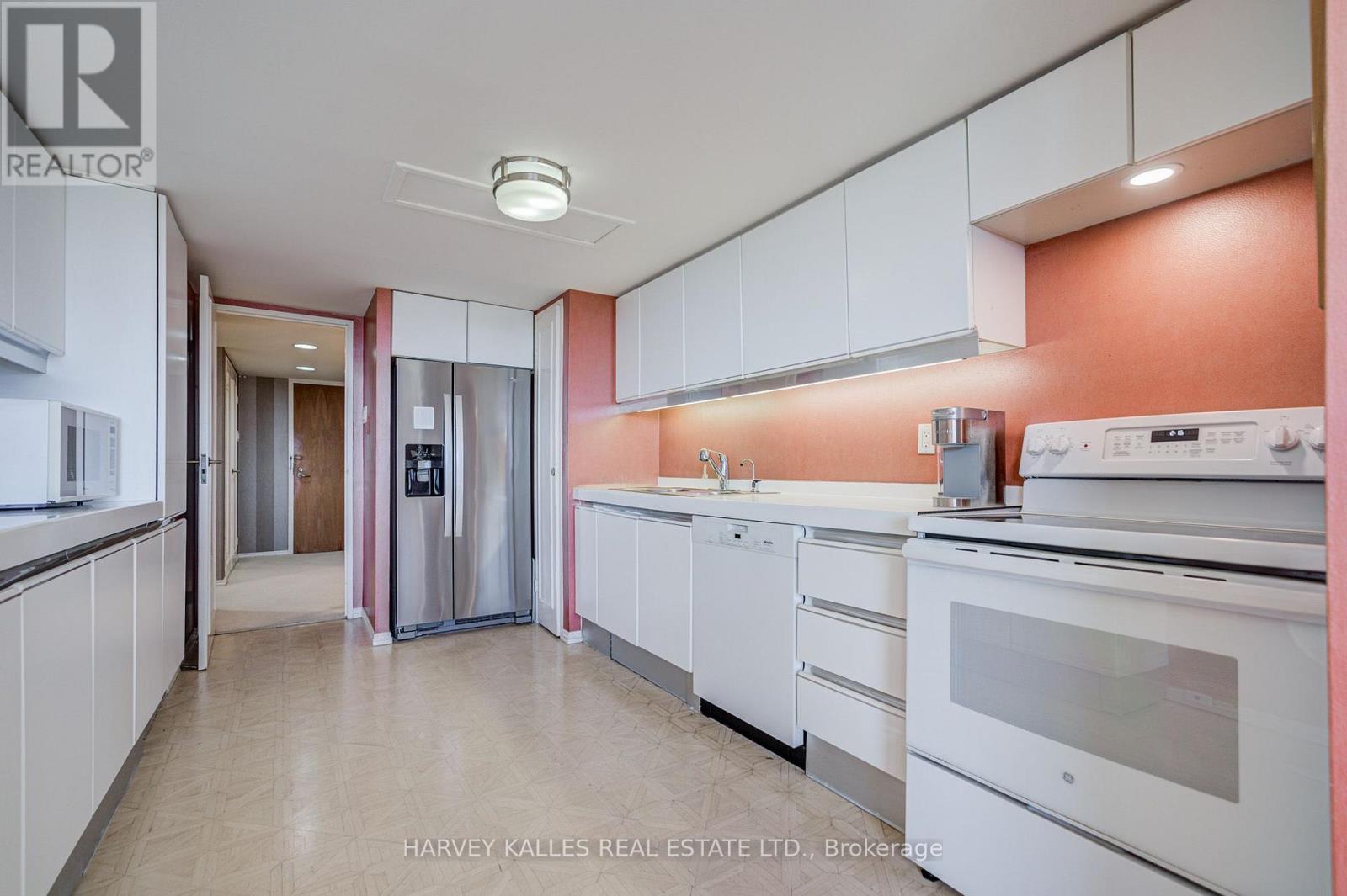 #1605 63 ST. CLAIR AVENUE W - 22