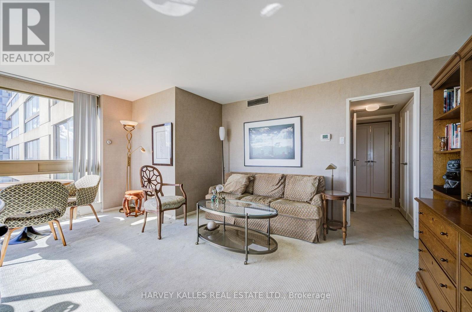 #1605 63 ST. CLAIR AVENUE W - 36