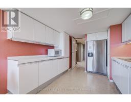 1605 - 63 St. Clair Avenue W, Toronto, ON M4V2Y9 Photo 25