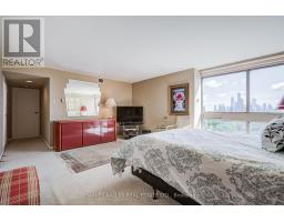 1605 - 63 St. Clair Avenue W, Toronto, ON M4V2Y9 Photo 29