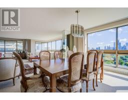 1605 - 63 St. Clair Avenue W, Toronto, ON M4V2Y9 Photo 9