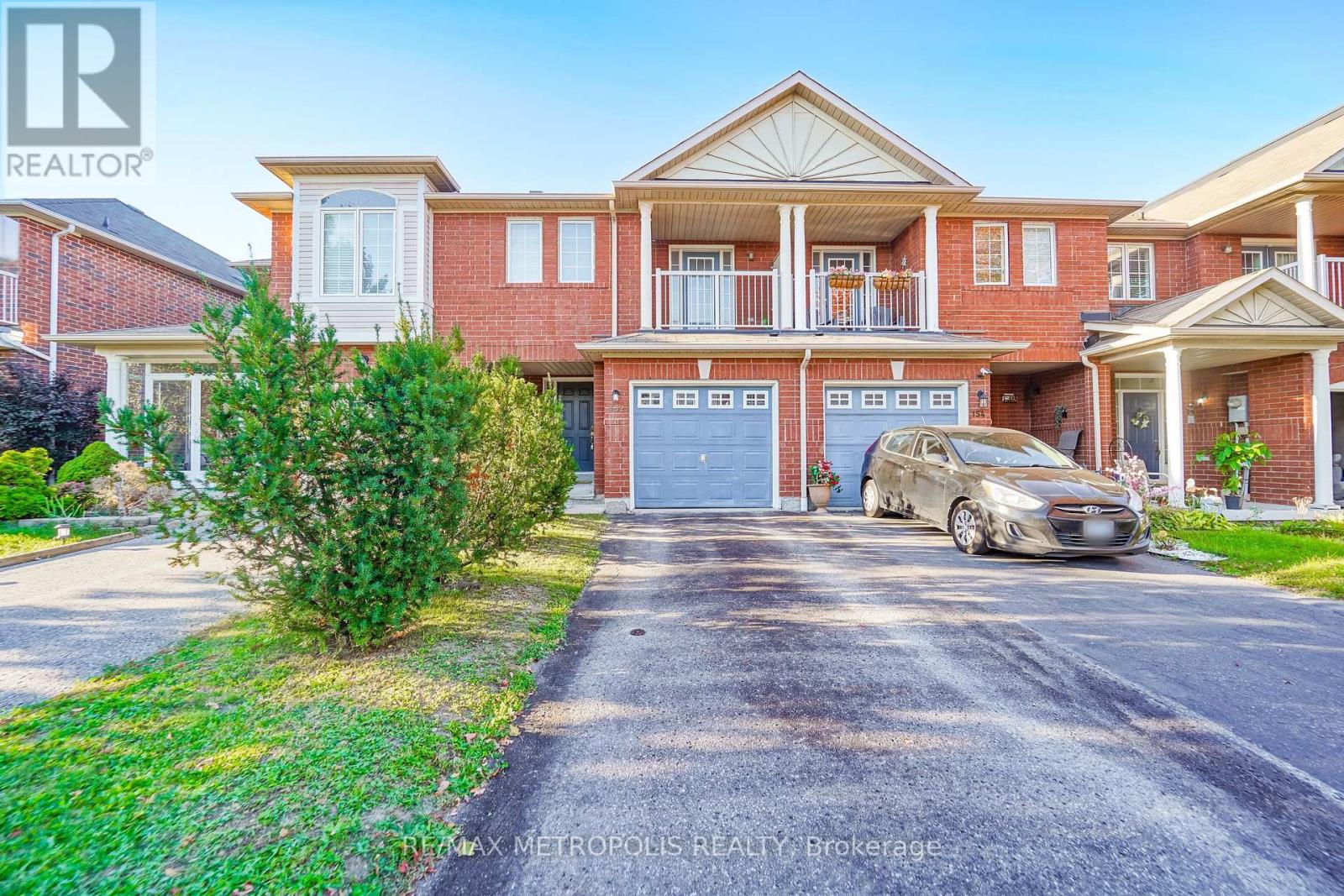 152 ANGIER CRESCENT, Ajax (South East)
