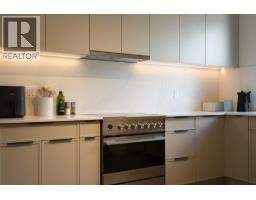 24 632 E 3rd Street, North Vancouver, BC V7L0J1 Photo 15