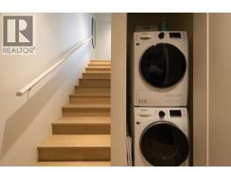 24 632 E 3rd Street, North Vancouver, BC V7L0J1 Photo 32
