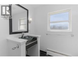 1990 Diamond Road, Squamish, BC V0N1T0 Photo 18