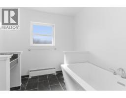 1990 Diamond Road, Squamish, BC V0N1T0 Photo 19