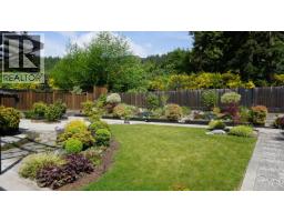 6222 Sitka Road, Sechelt, BC V7Z0L3 Photo 12
