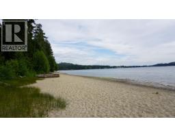 6222 Sitka Road, Sechelt, BC V7Z0L3 Photo 22