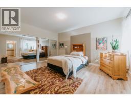 6222 Sitka Road, Sechelt, BC V7Z0L3 Photo 6