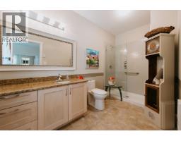 6222 Sitka Road, Sechelt, BC V7Z0L3 Photo 8