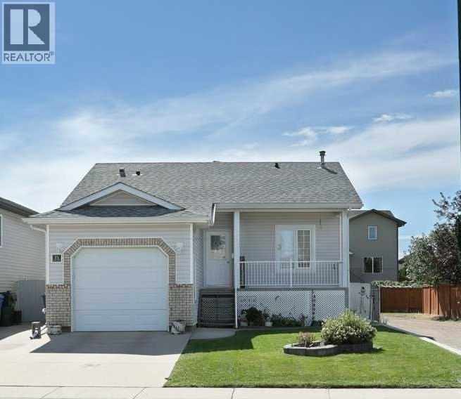 75 Sunset Crescent SW, Medicine Hat, Alberta, T1B4T7