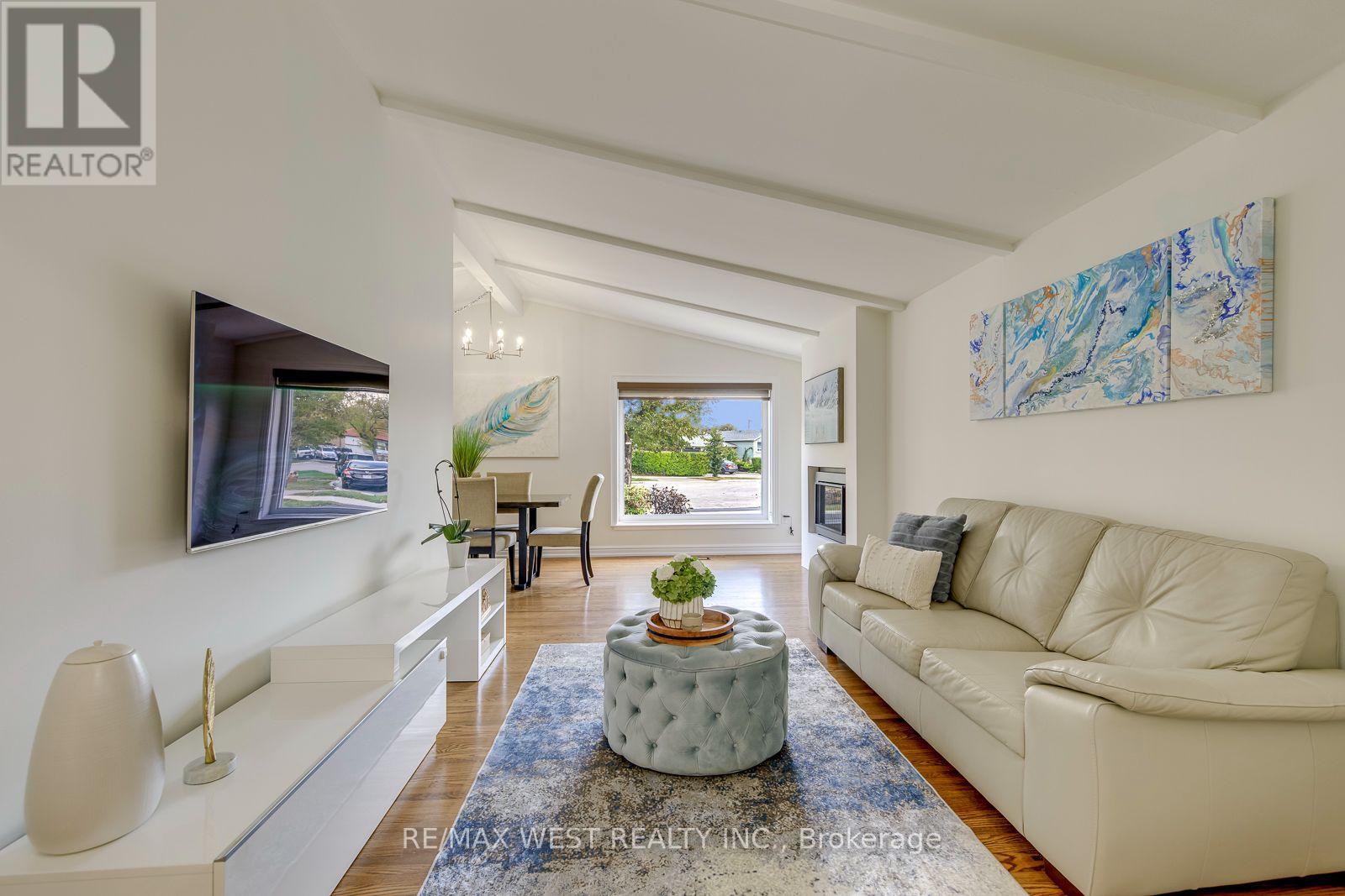 6 MILLVIEW COURT, Toronto (West Humber-Clairville) — photo 8
