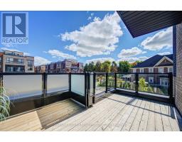 6 - 12 Lytham Green Circle, Newmarket, ON L3X3A8 Photo 20