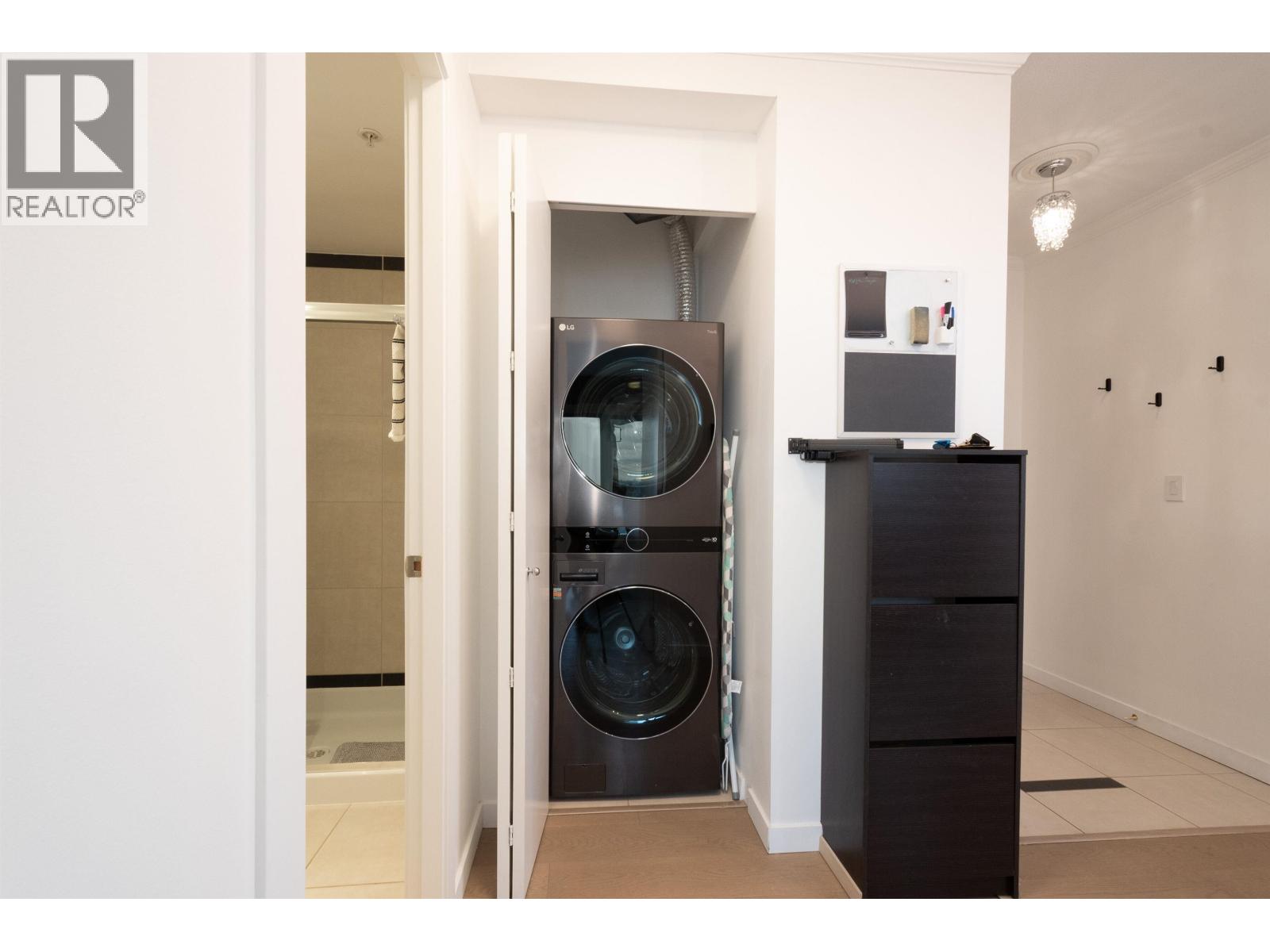 Photo of 2602 2345 MADISON AVENUE 26