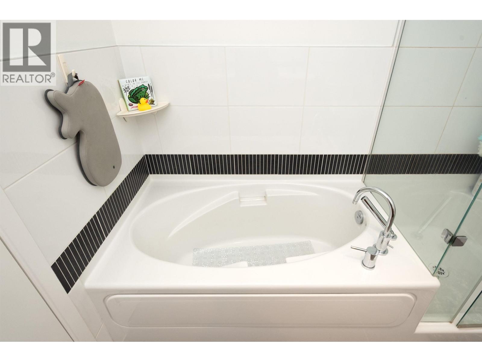 Photo of 2602 2345 MADISON AVENUE 23