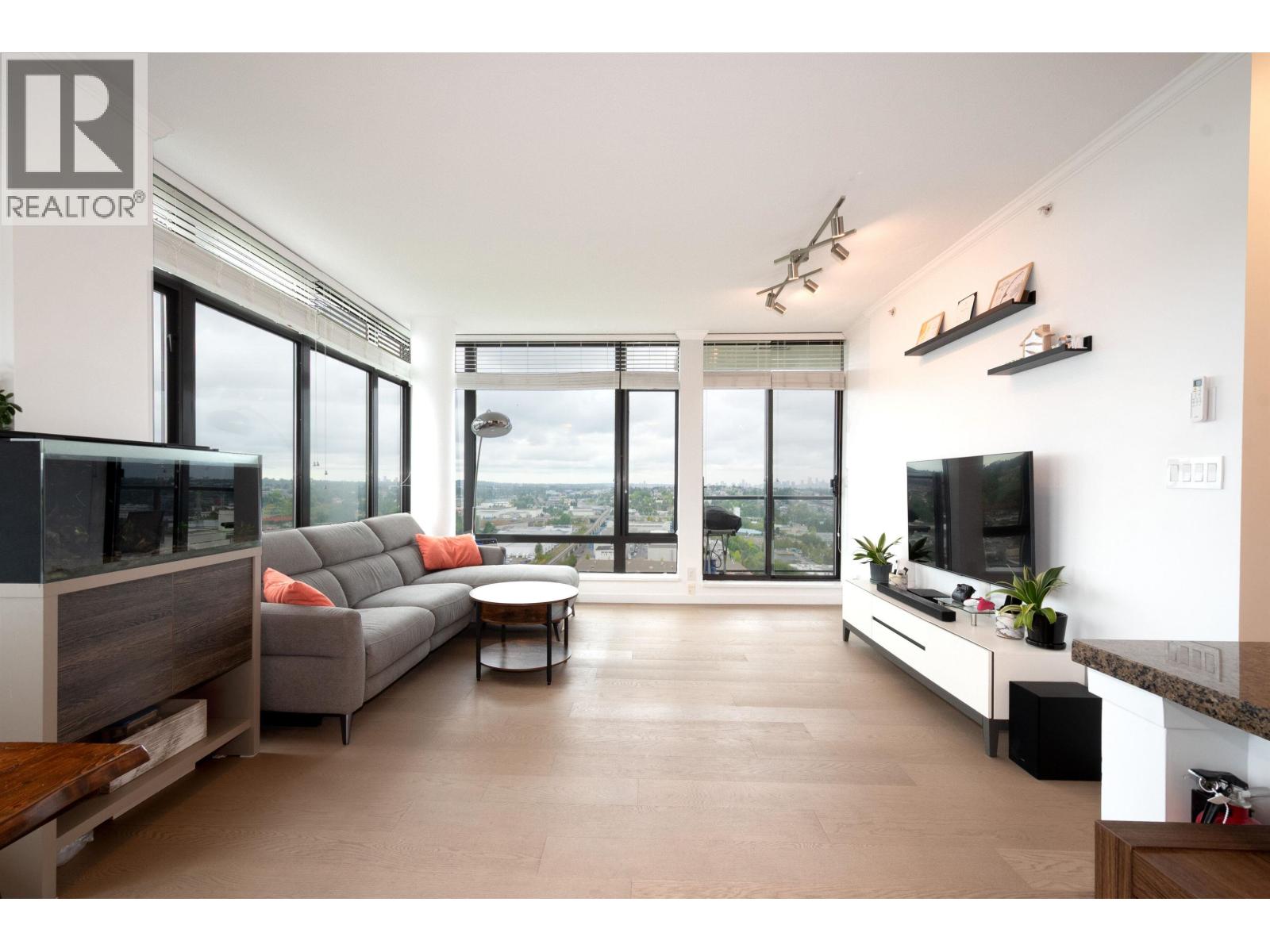 Photo of 2602 2345 MADISON AVENUE 4