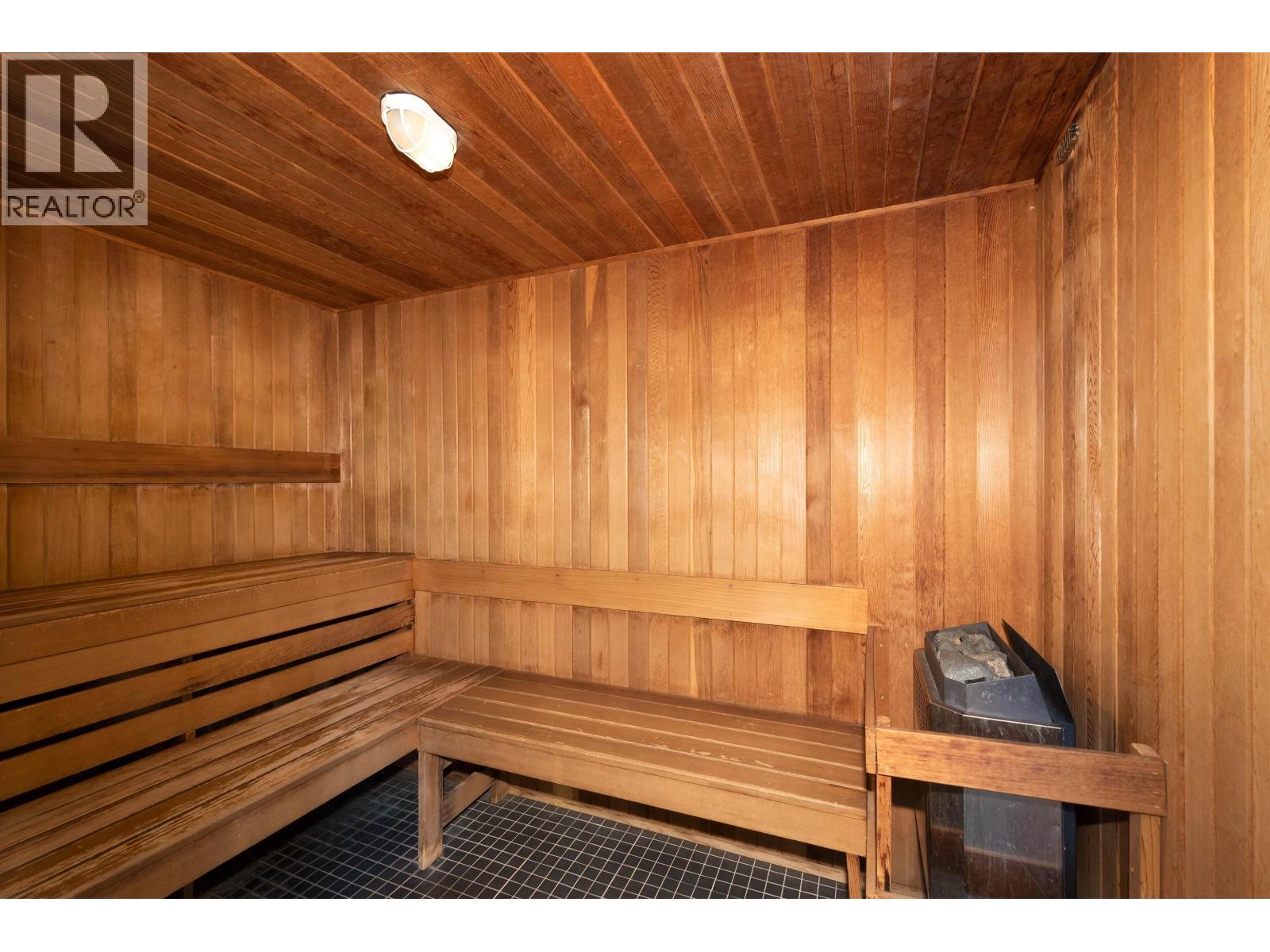 Photo of 2602 2345 MADISON AVENUE 30