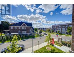 6 - 12 Lytham Green Circle, Newmarket, ON L3X3A8 Photo 23