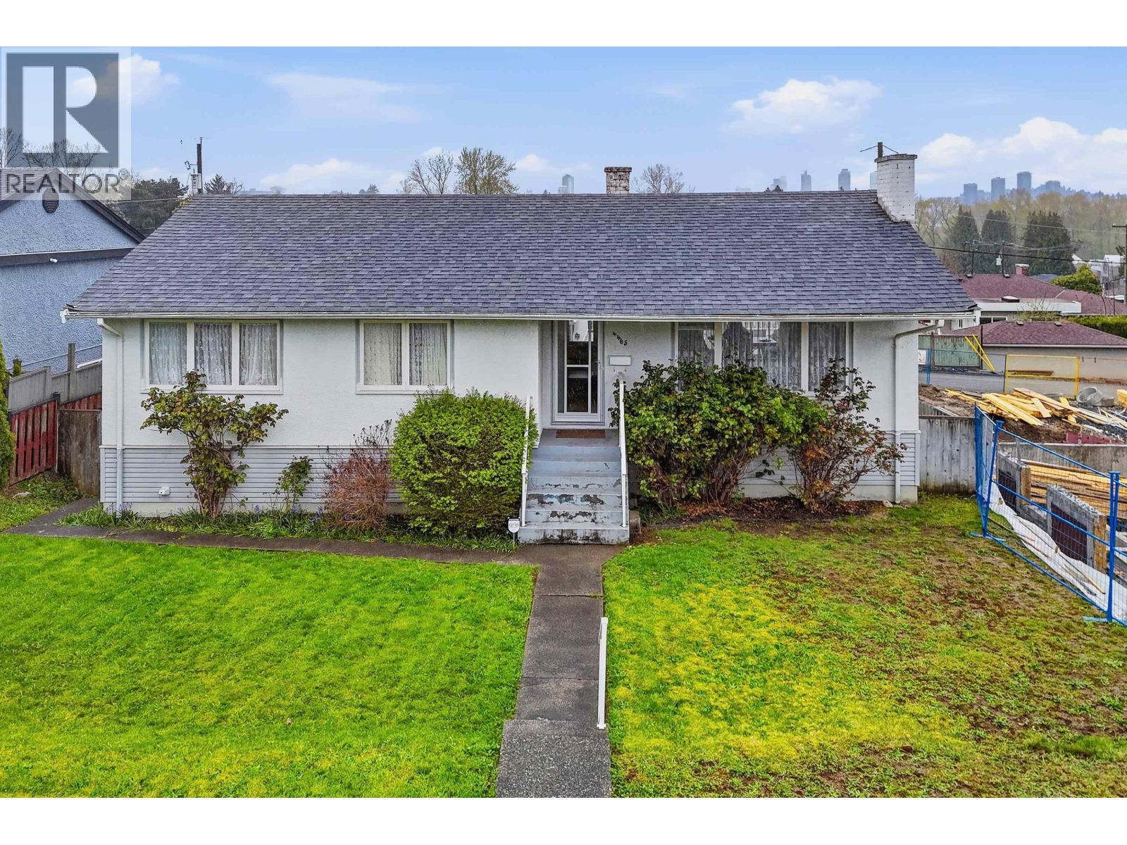 4465 PRICE CRESCENT