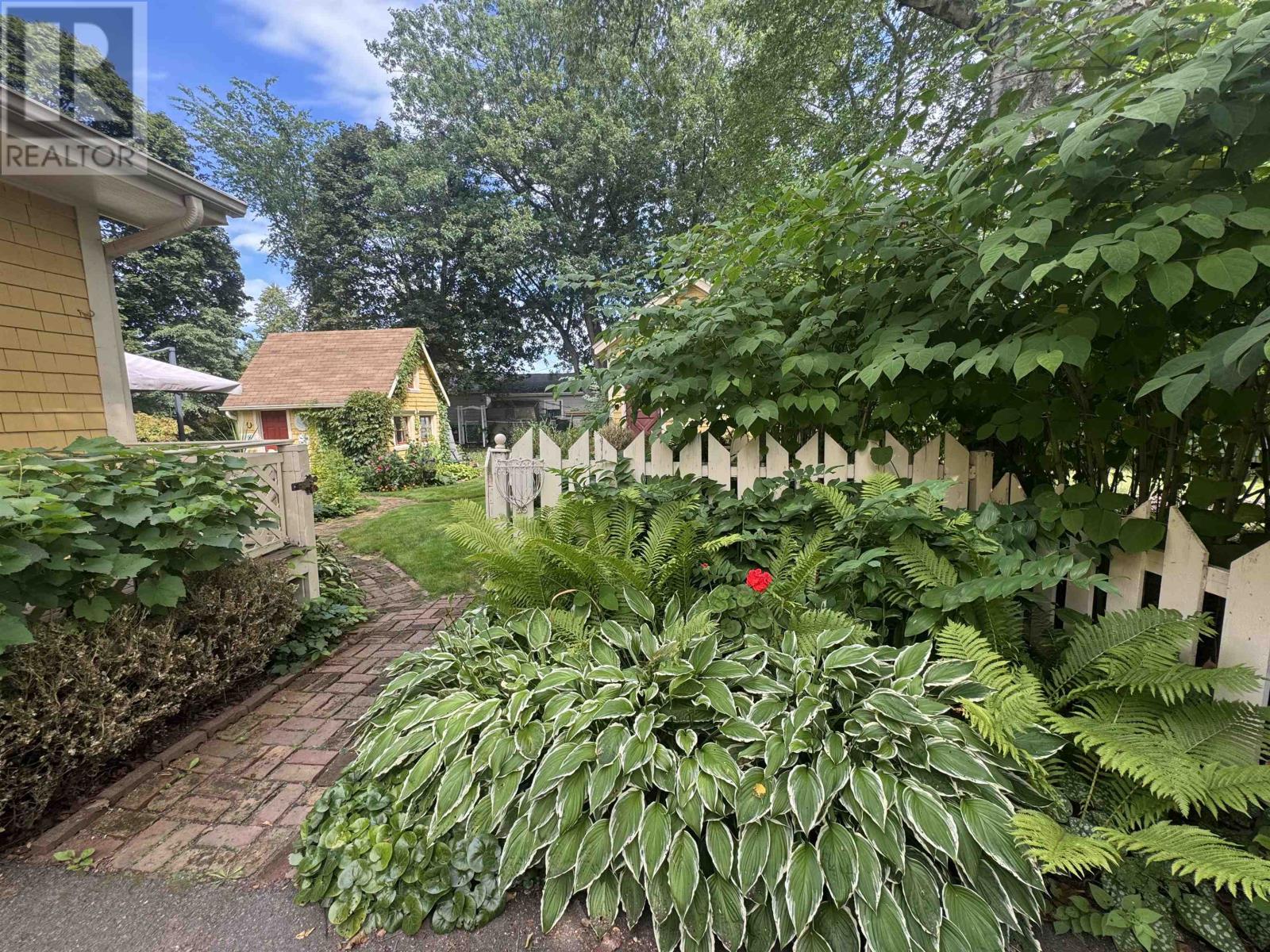 132 Upper Prince Street, Charlottetown, Prince Edward Island, C1A4S7, Charlottetown, Prince Edward Island — photo 5 of 5