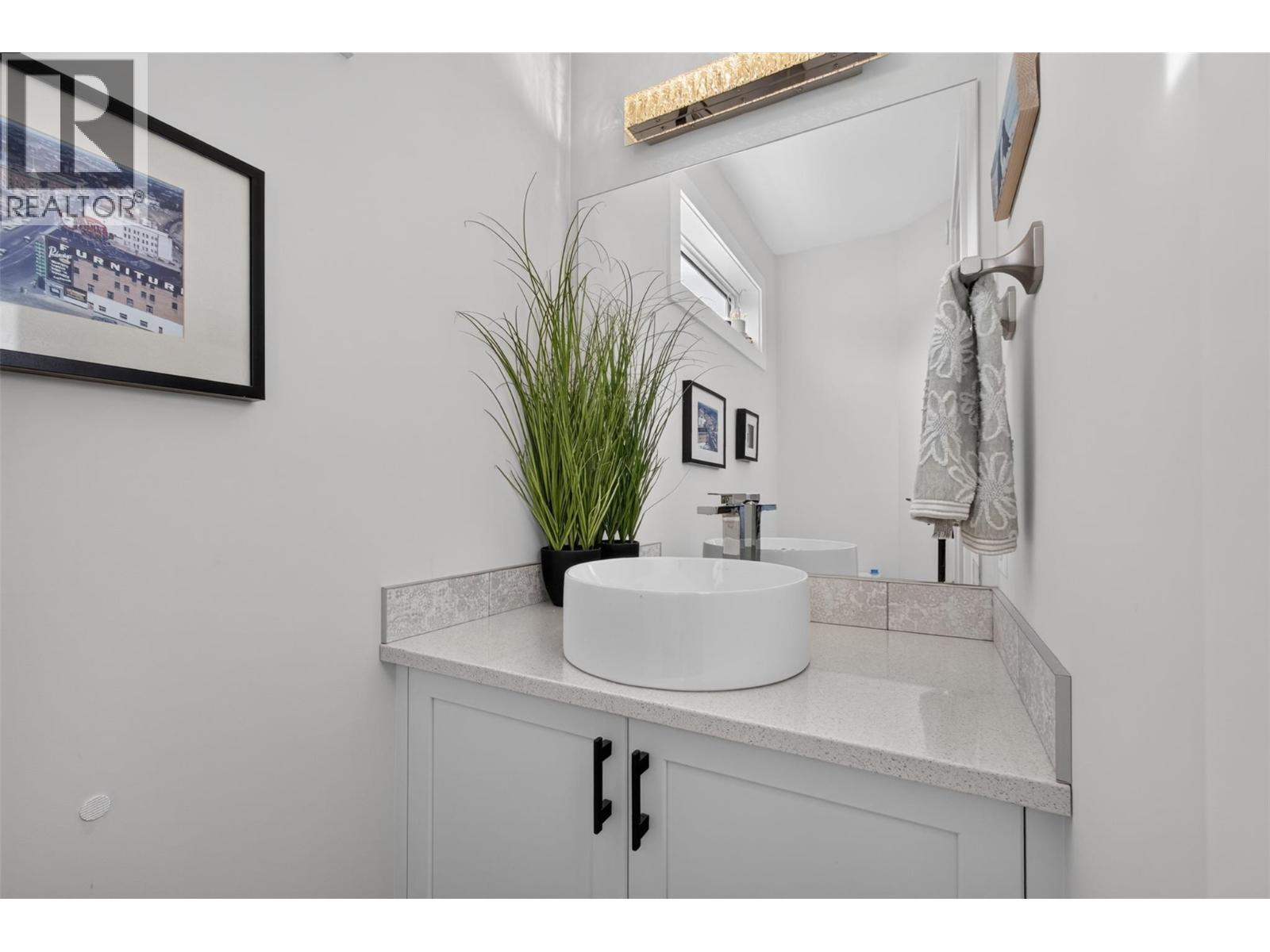 2400 Hawks Boulevard - 20