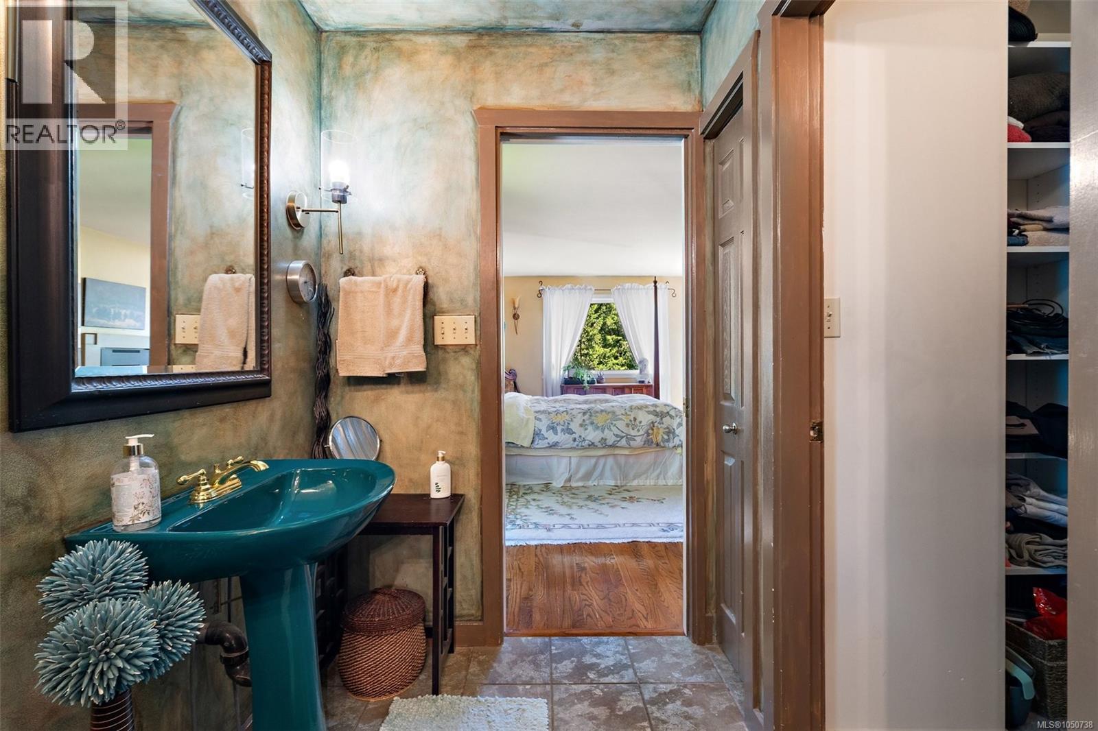 405 Coralee Pl - 40