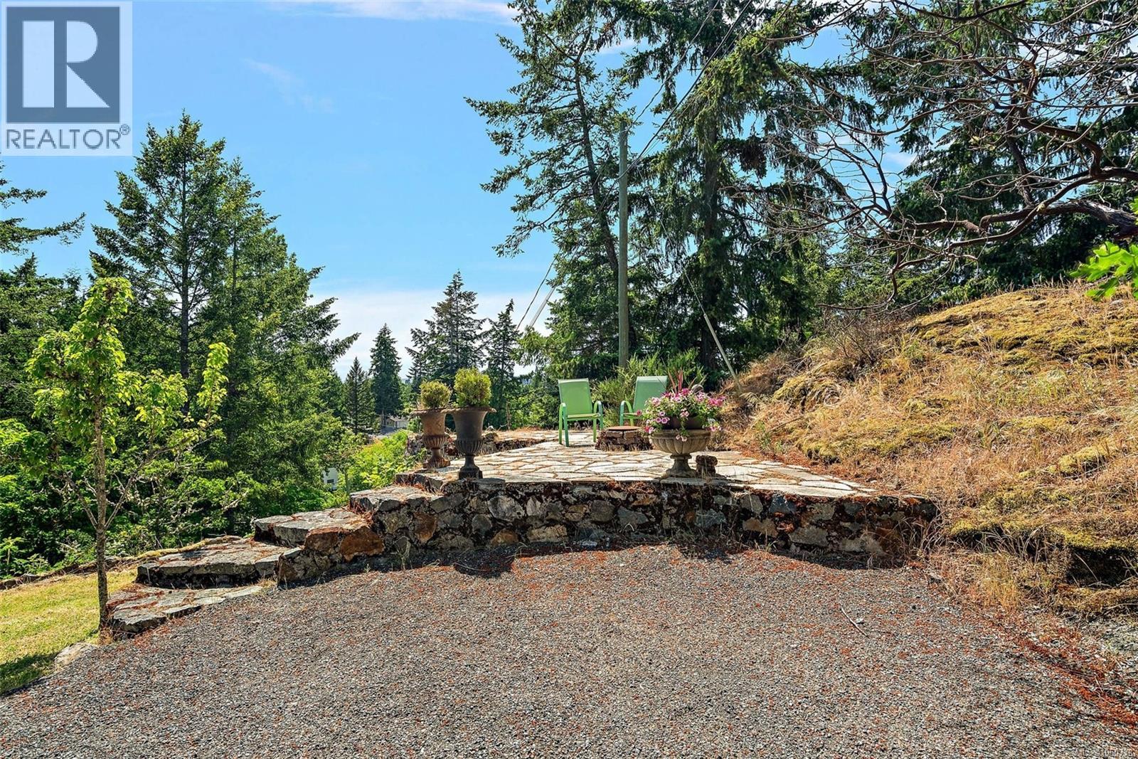 405 Coralee Pl - Image 52