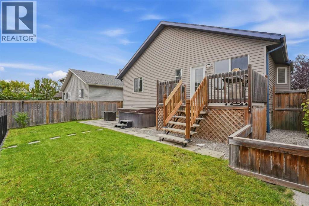 141 Thornfield Close SE - photo 28