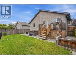 141 Thornfield Close Se, Airdrie, AB T4A2K8 Photo 28