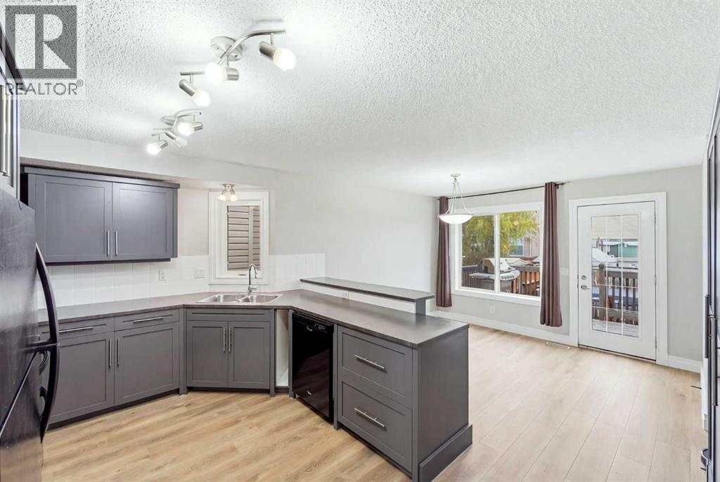 141 Thornfield Close SE - photo 7