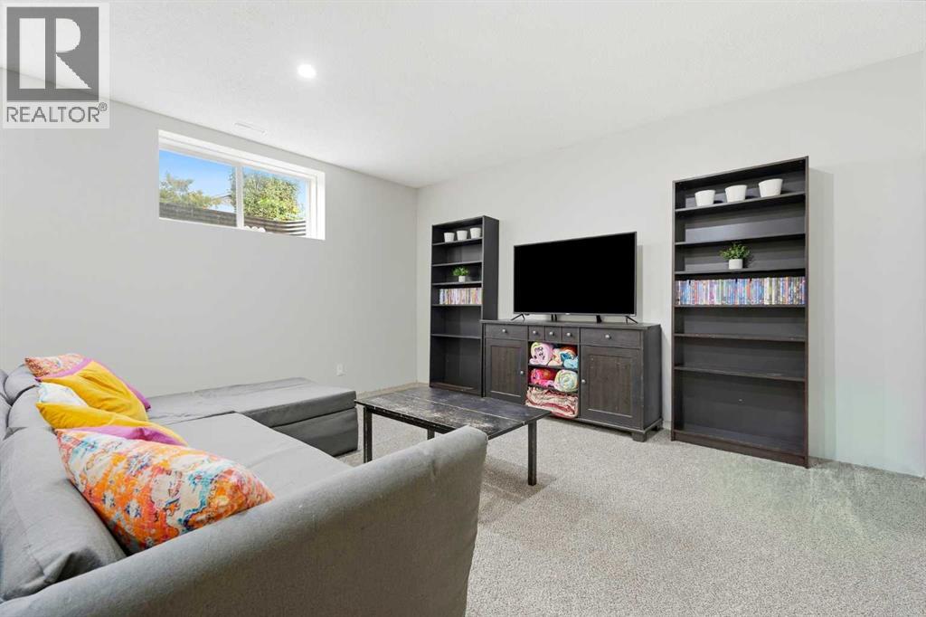 141 Thornfield Close SE - photo 19