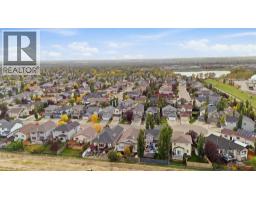 141 Thornfield Close Se, Airdrie, AB T4A2K8 Photo 34