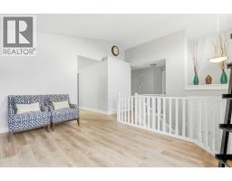 Foyer - 141 Thornfield Close Se, Airdrie, AB T4A2K8 Photo 6