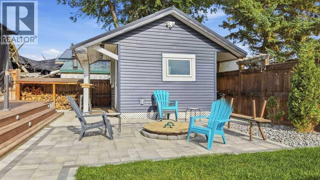 Listing photo – 3513 50 Avenue, Sylvan Lake