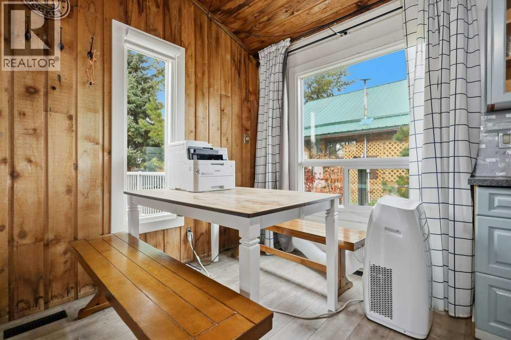 Listing photo – 3513 50 Avenue, Sylvan Lake