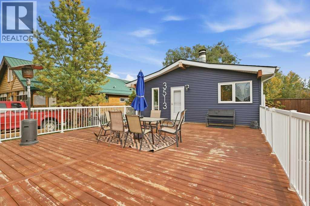 Listing photo – 3513 50 Avenue, Sylvan Lake