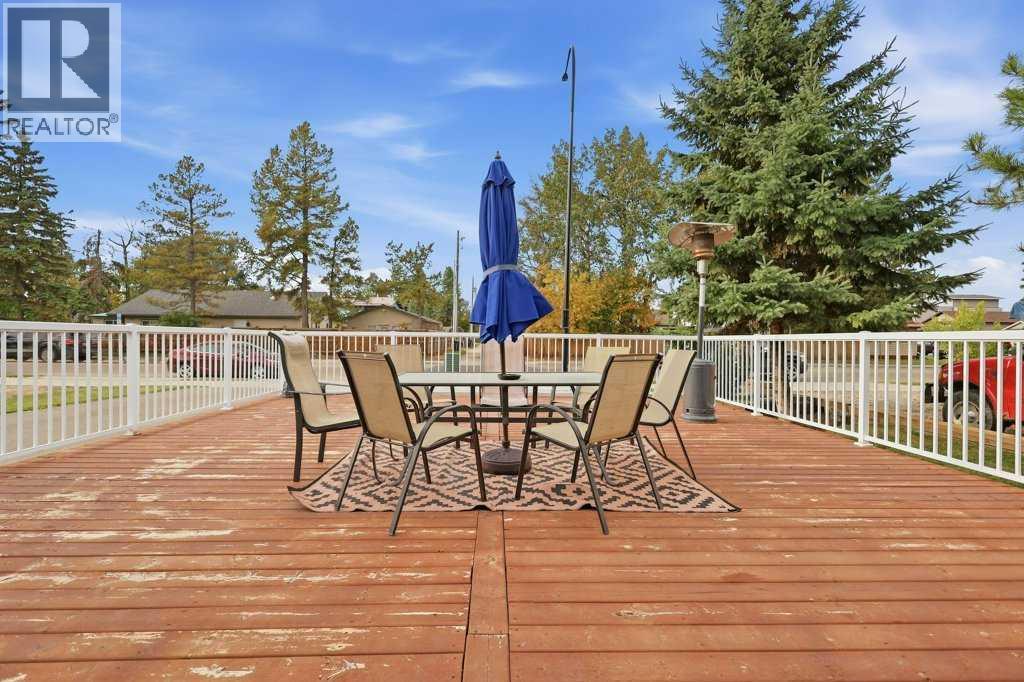 Listing photo – 3513 50 Avenue, Sylvan Lake
