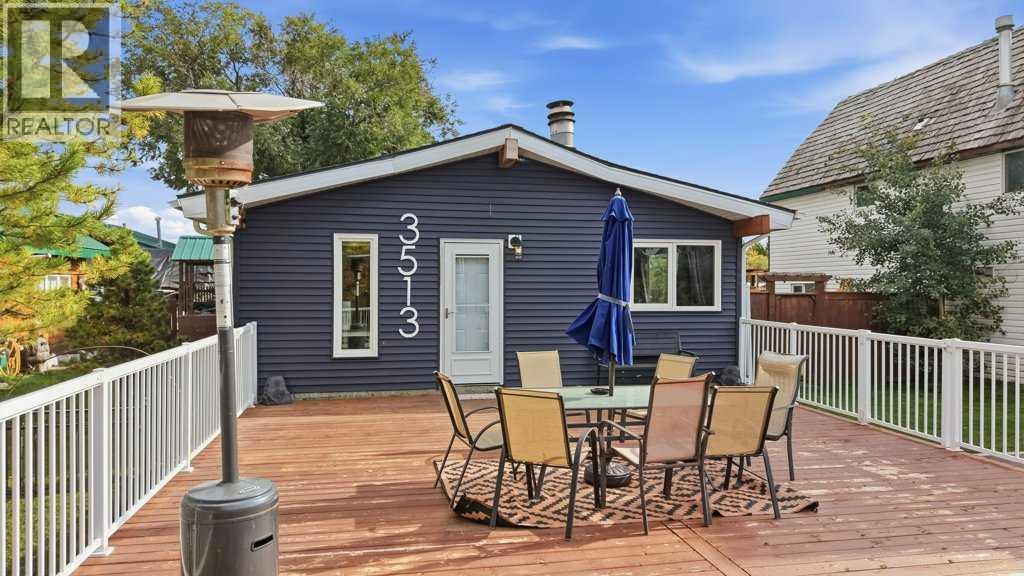 Listing photo – 3513 50 Avenue, Sylvan Lake