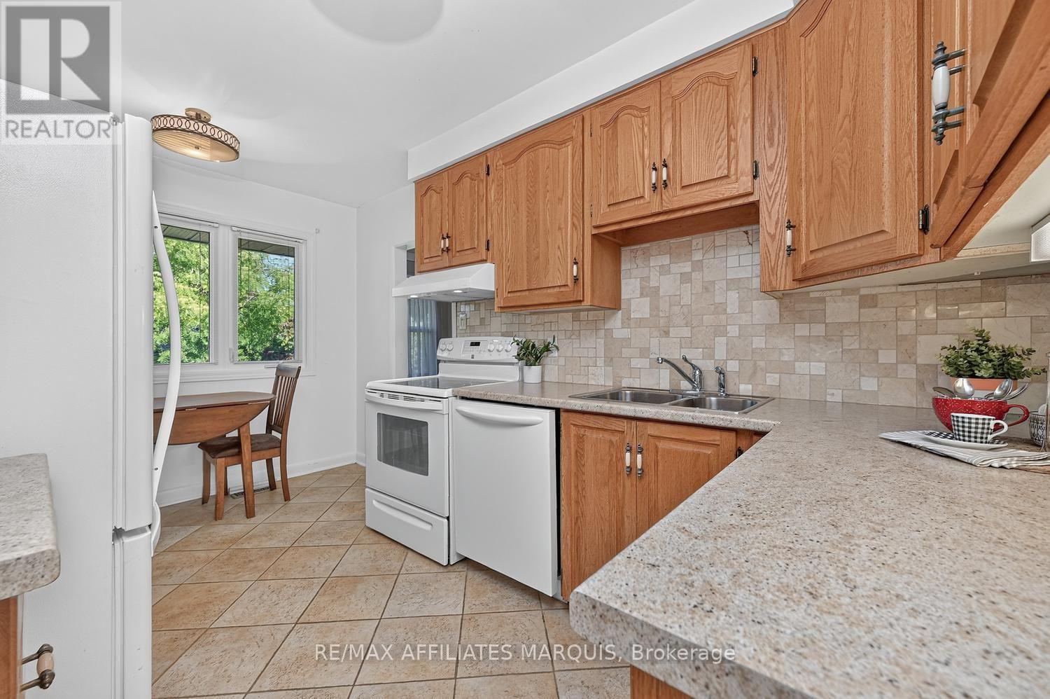 56 MARSHA DRIVE, Smiths Falls — photo 12