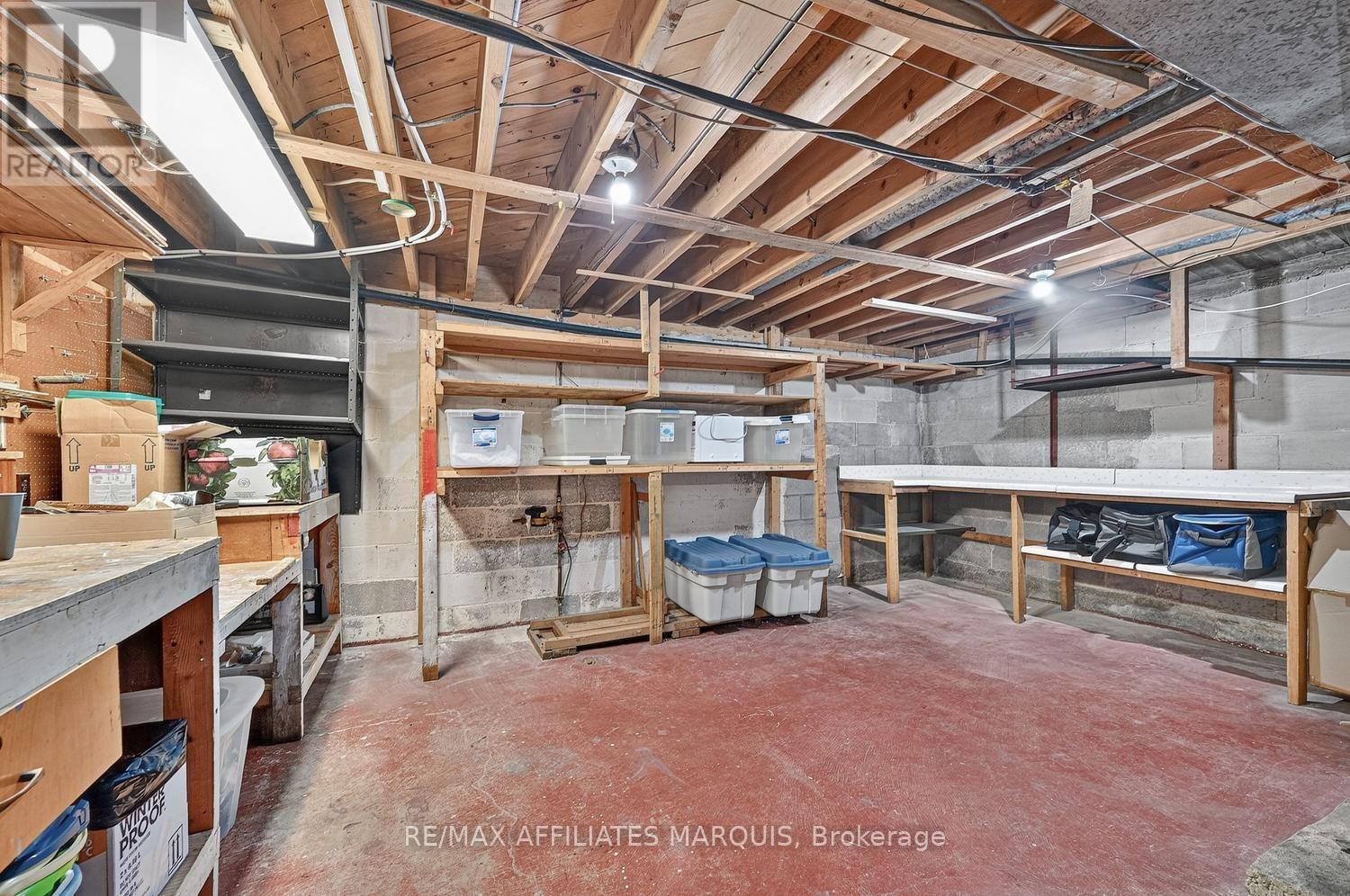 56 MARSHA DRIVE - Image 32