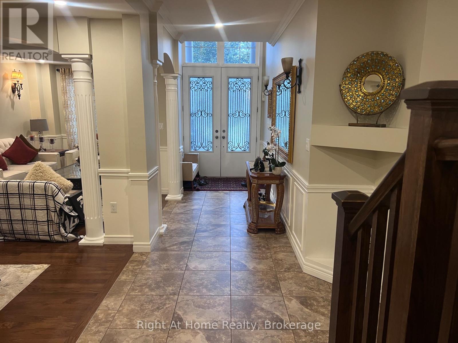 UPPER - 52 LORUPE COURT, Hamilton (Meadowlands) — photo 5