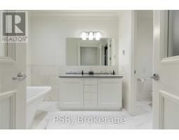 4104 - 311 Bay Street, Toronto, ON M5H4G5 Photo 10