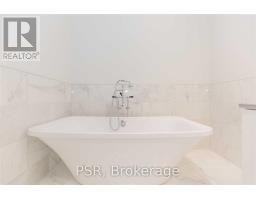 4104 - 311 Bay Street, Toronto, ON M5H4G5 Photo 12