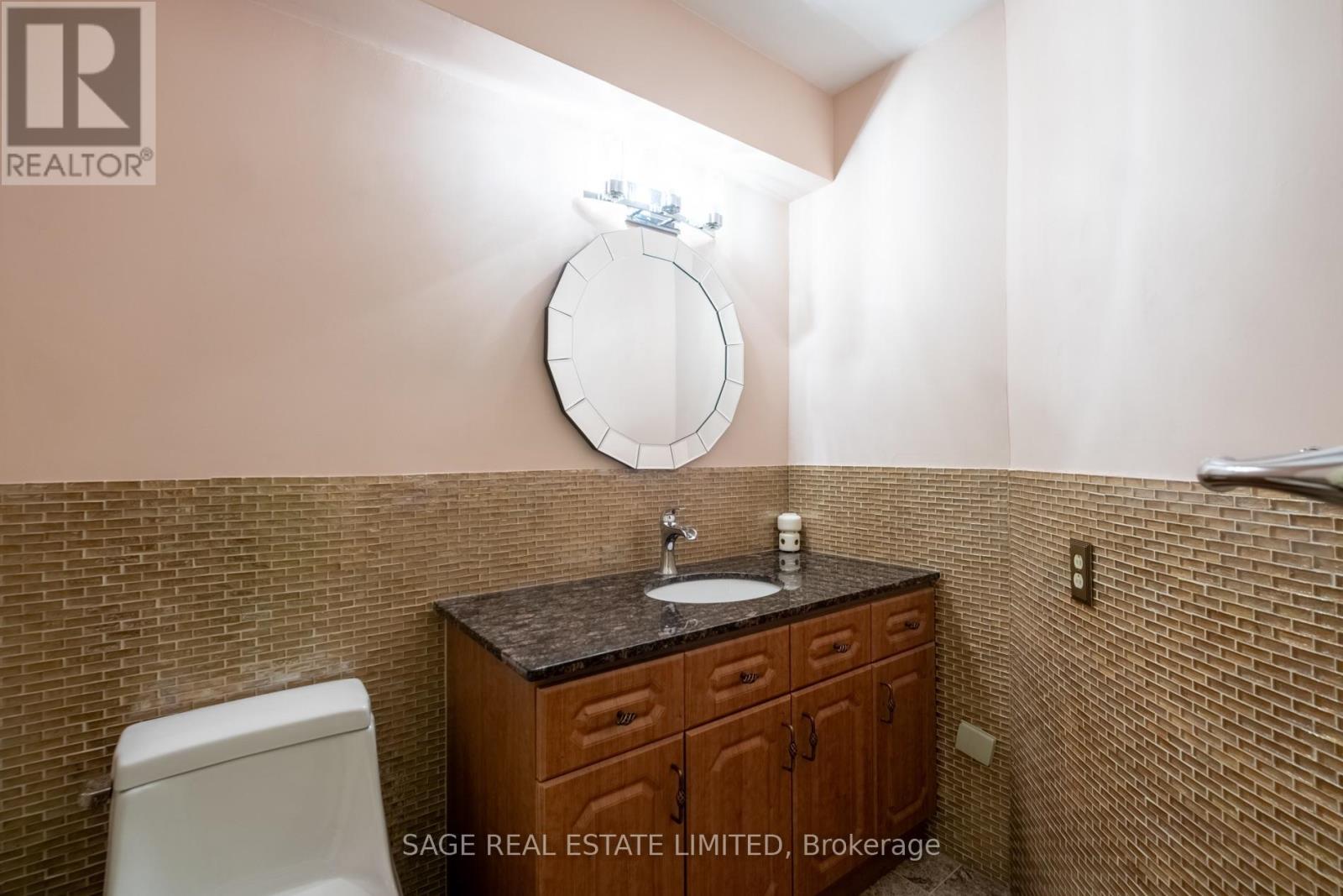 234 YORK MILLS ROAD - 38