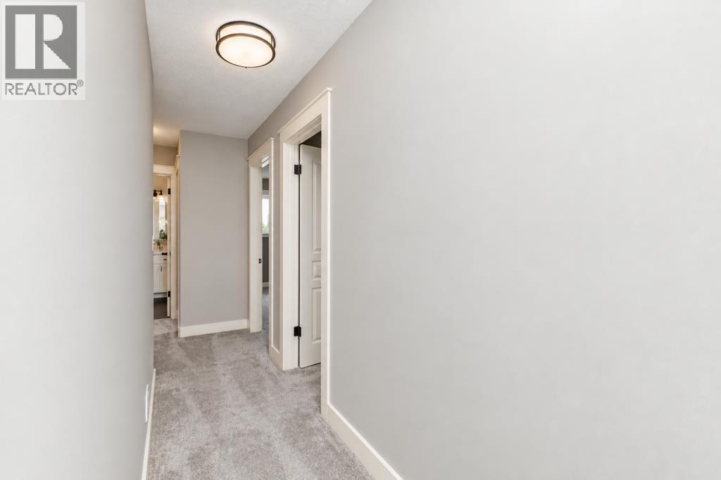 Listing photo – 22 Atter Close, Red Deer