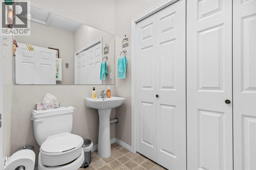 Listing photo – 2, 939 Ramage Crescent, Red Deer